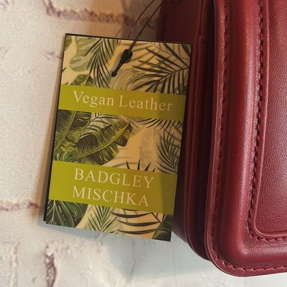 Badgley Mischka vegan leather brick red small pleaded Crossbody NWT - Picture 5 of 13